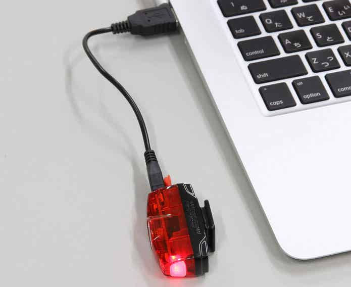 USB充電タイプか、乾電池タイプか