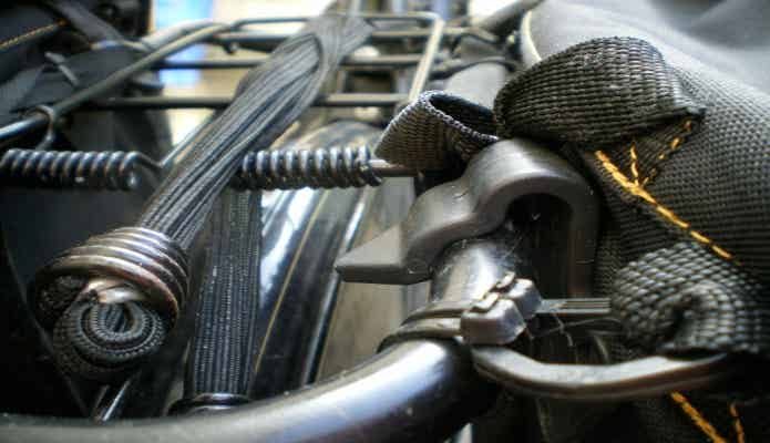 スポーツバイクには“キャリア”も必要
