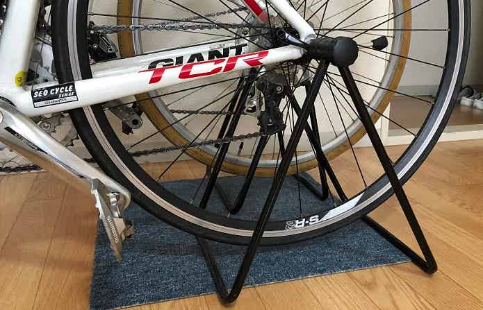 ハブ型のスタンド