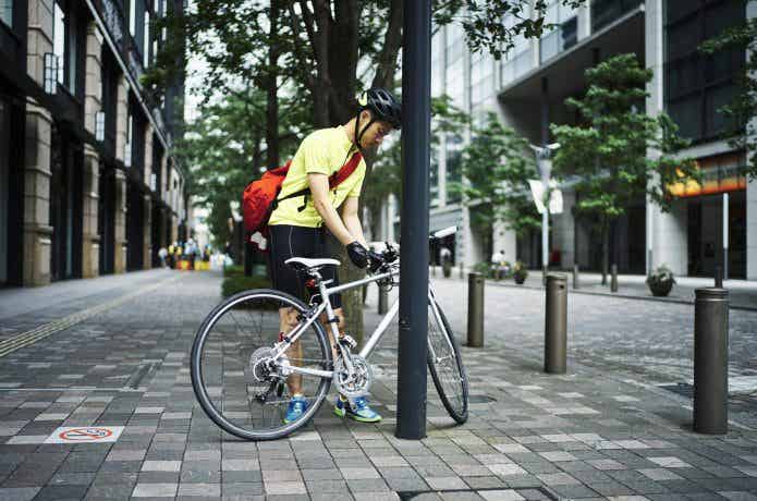 クロスバイクになぜスタンドがついていないのか？