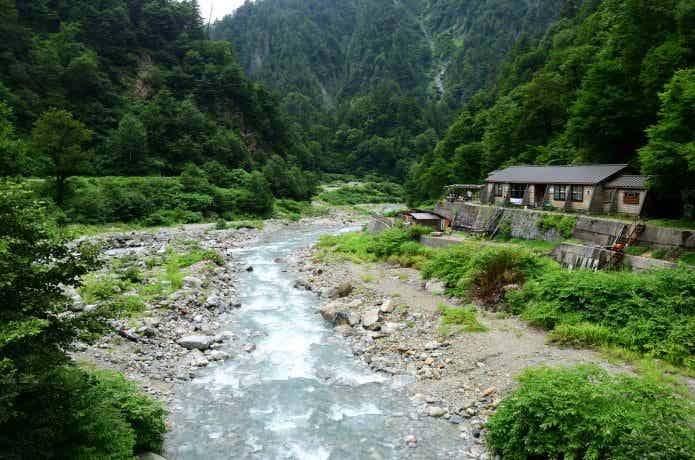 ①峠の向こうの、あの秘湯へ。