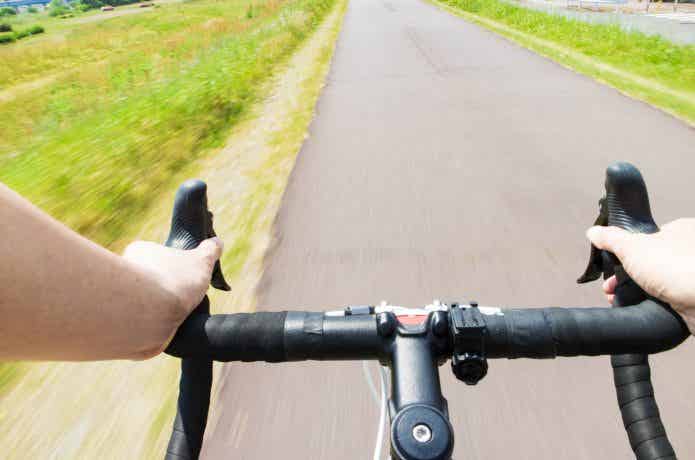ロードバイクは、ブレーキにも種類があるんです。