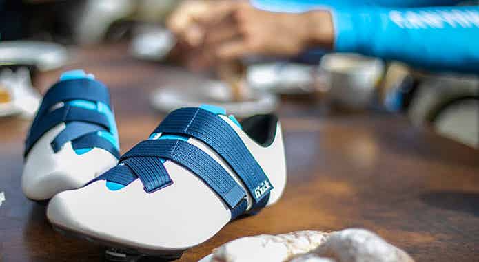Fizik ロードシューズ ホワイト/レッド フィジーク 夏にピッタリな爽やかカラーのシューズが3モデル登場