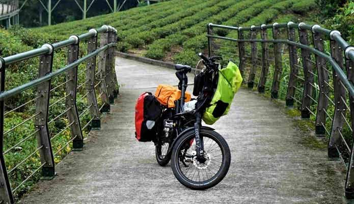 荷物をたくさん載せられるミニベロ