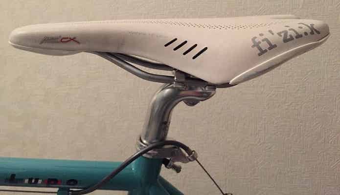 シートポストの高さ・角度の調整など