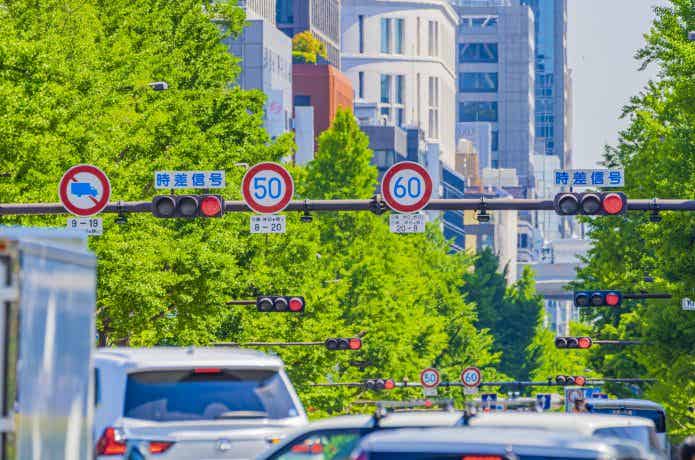 正確に求めるなら、信号待ちの時間は除外しよう