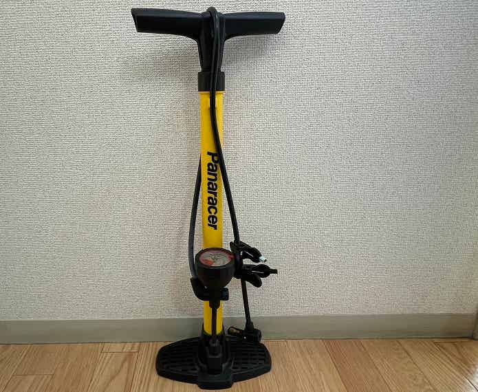 空気圧を細かく調整するフロアポンプ