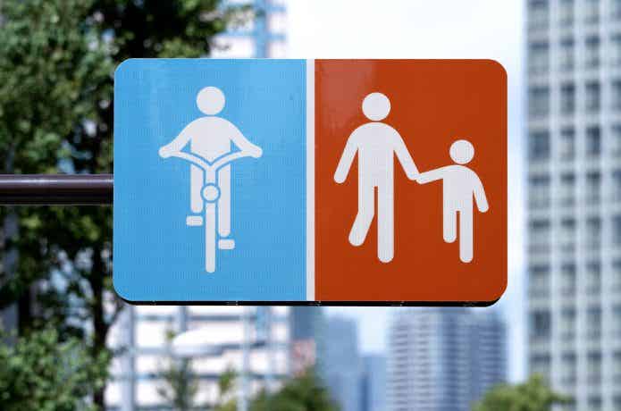 こんな場合は、歩道を走行してもOK