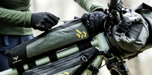 apidura アピデュラ　バッグ