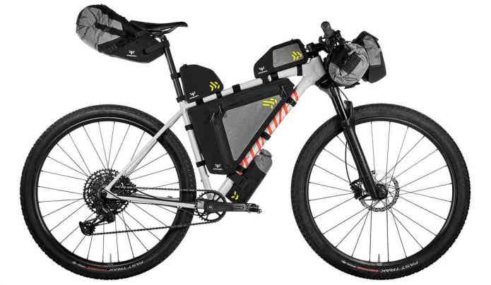 apidura アピデュラ　自転車　バッグ