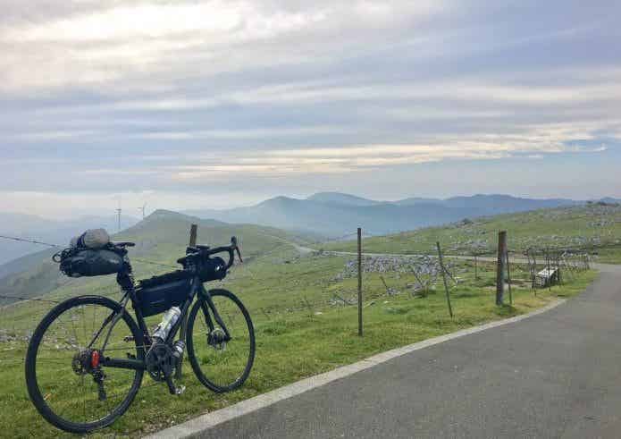 峠　サイクリング　ロードバイク