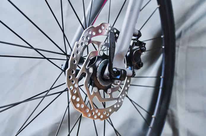新品☆未使用 シマノ14段 ディスクブレーキ 700x25C アルミ