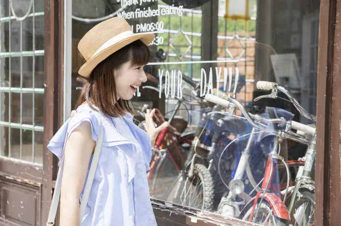 自転車ショップ　店頭　ウインドウ
