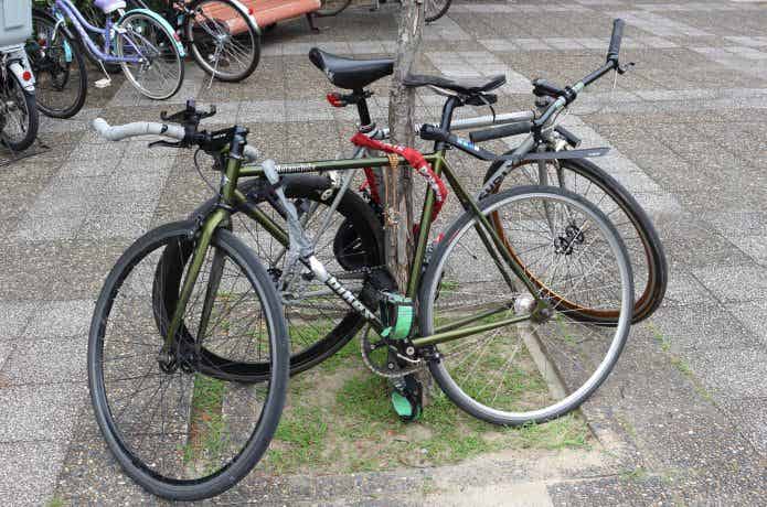 自転車　２台　駐輪　ダブルロック