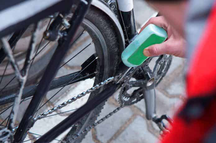 自転車　チェーン　注油