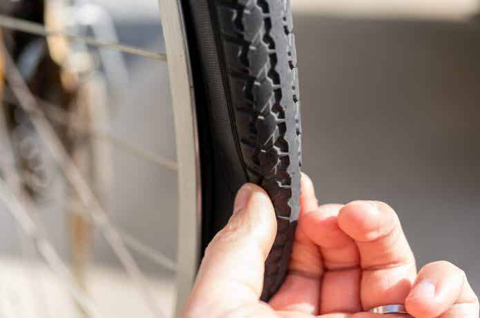 自転車　タイヤ　空気漏れ