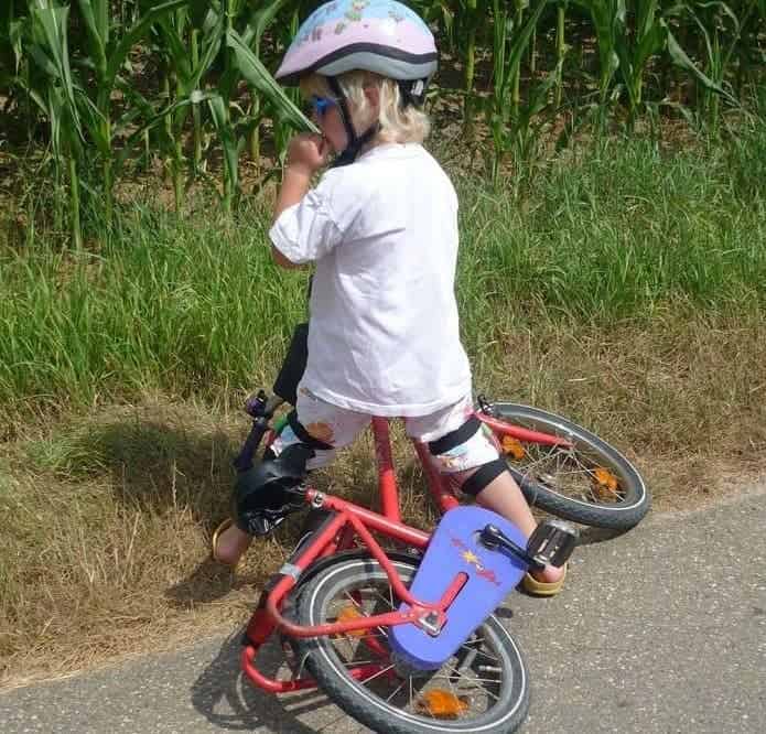 自転車　子供　ヘルメット
