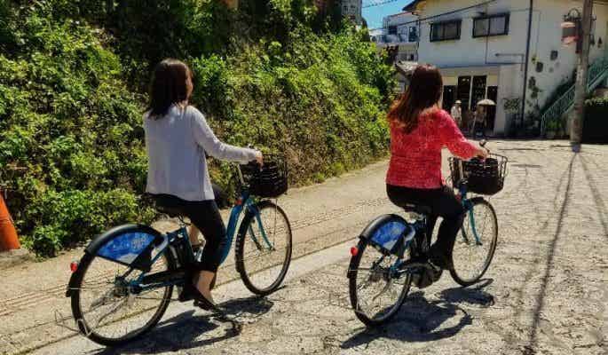 シェアサイクル　2台　女性