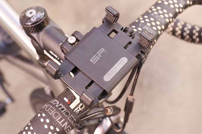 SP CONNECTの「BIKE BUNDLE2 ユニバーサルフォンクランプ」を