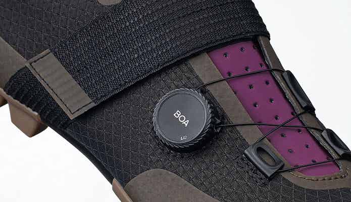 フィジークの「FEROX CARBON」にグレープカラーの限定モデルが登場！ CYCLE HACK（サイクルハック）