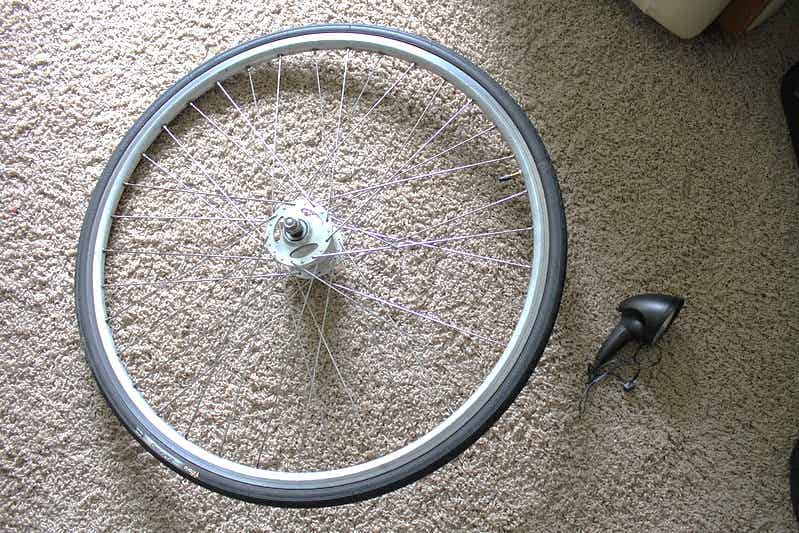 ハブダイナモ付きホイールとオートライト