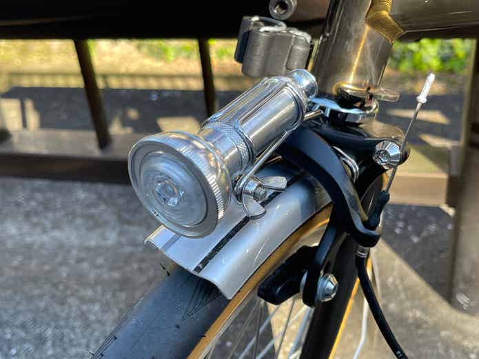 折りたたみ自転車のライト