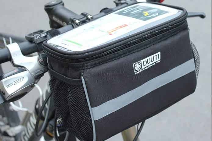 ボックス型のフロントバッグ
