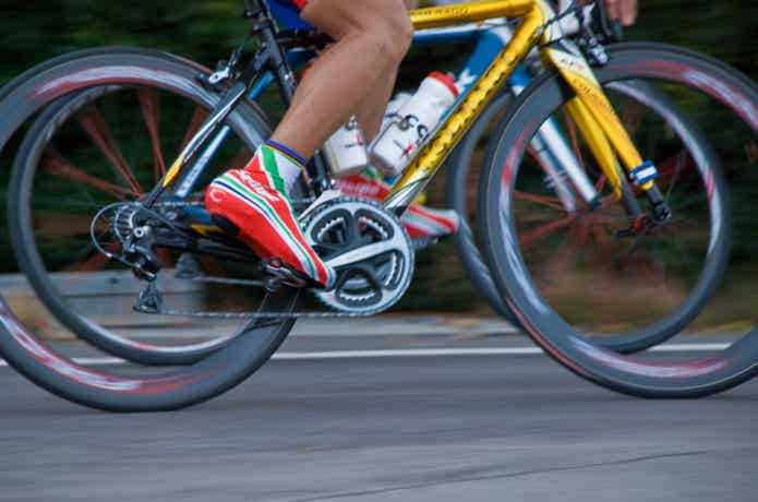 自転車のケイデンスを解説！計測方法やおすすめのサイコンもご紹介