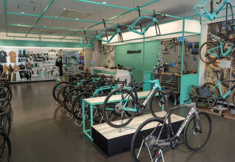 Bianchのクロスバイクを扱う直営店