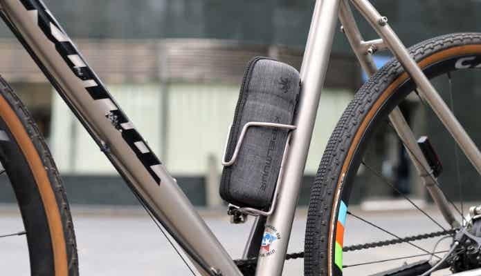 ツールボトルを装着した自転車