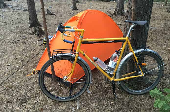 自転車とテント