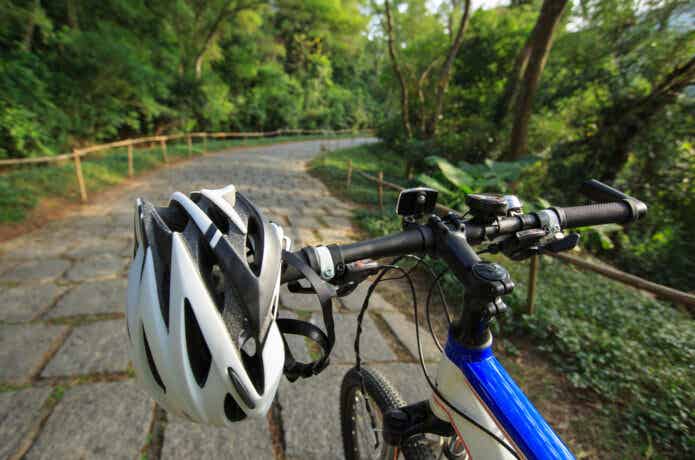マウンテンバイク用ヘルメットはBMXに使えるか