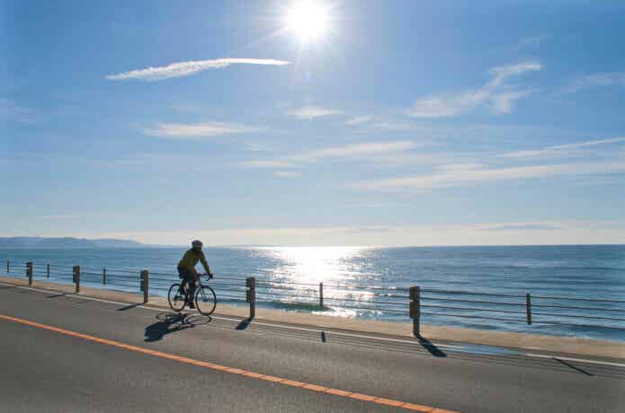 サイクリング中の強い日差し