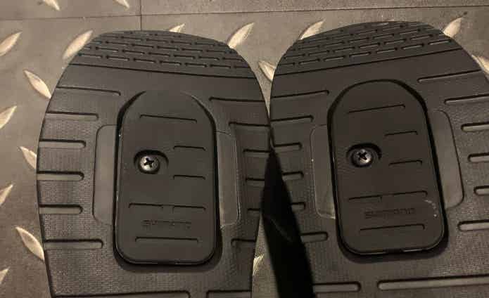 新しいビンディンシューズの底面