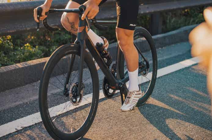 シンプルかつアグレッシブな新シルエット