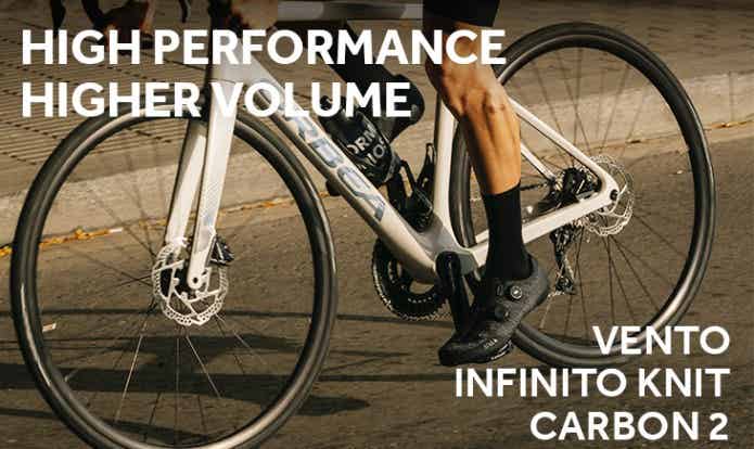 フィジークのVENTO INFINITO KNIT CARBON 2、ブラック