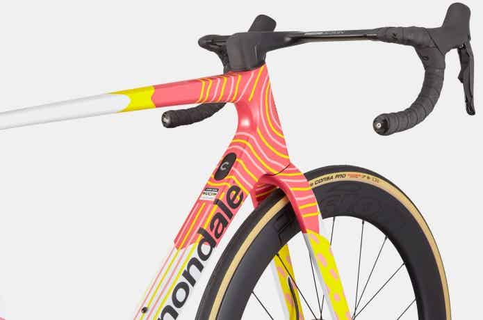 LAB71 SuperSix EVO Team のハンドル