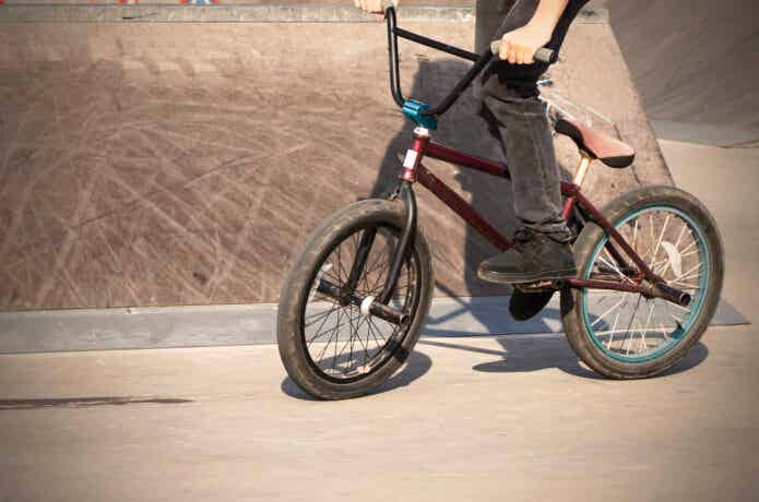 グリップをカスタムしたBMX