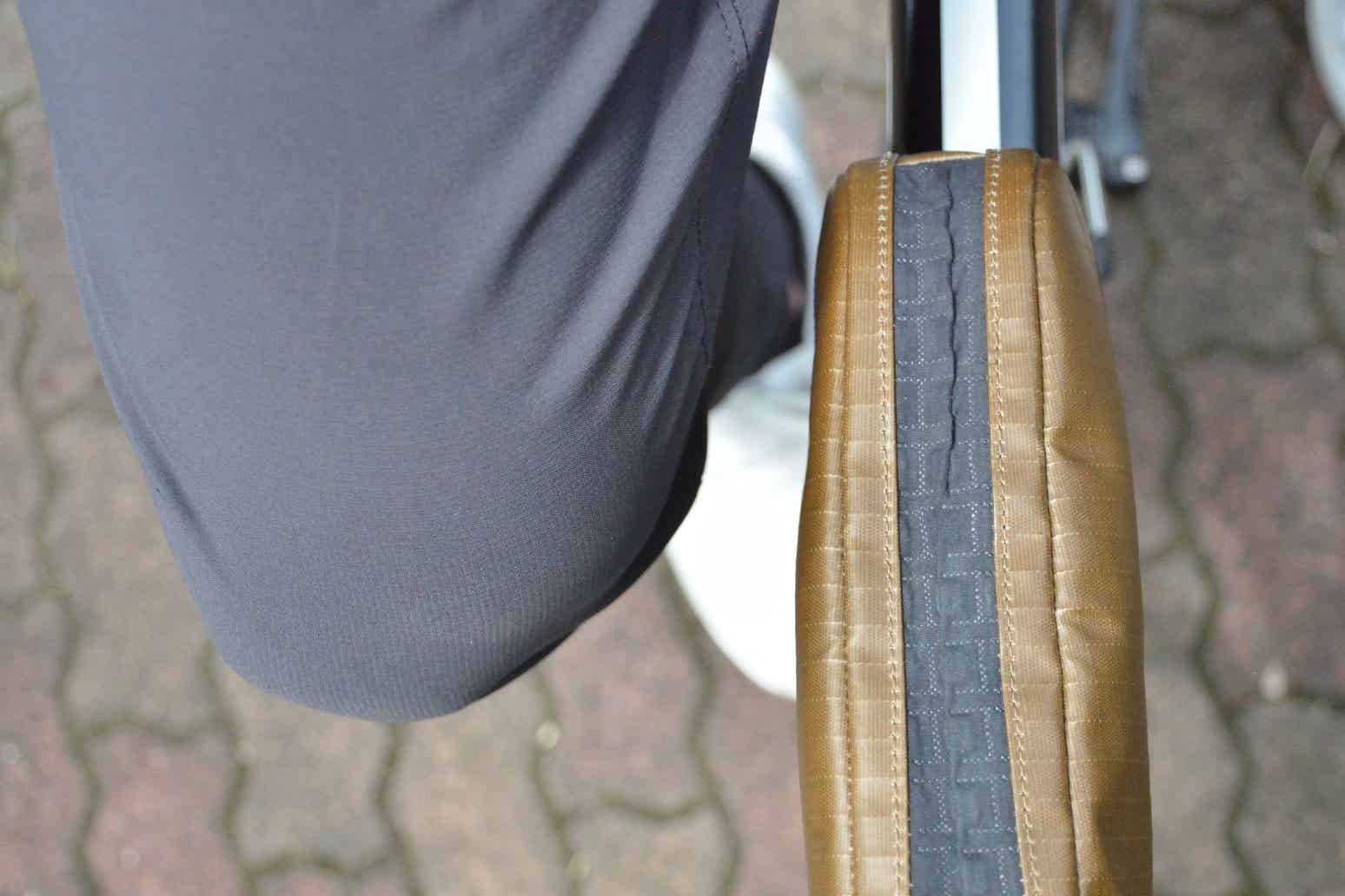 オルケーストップチューブバッグとひざの位置