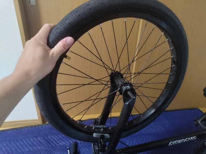 BMXのホイールを外す