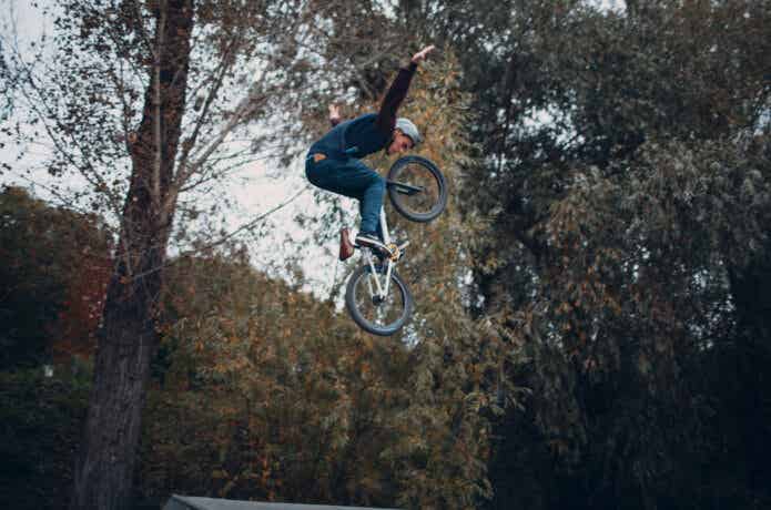 フリースタイルBMXのトリック