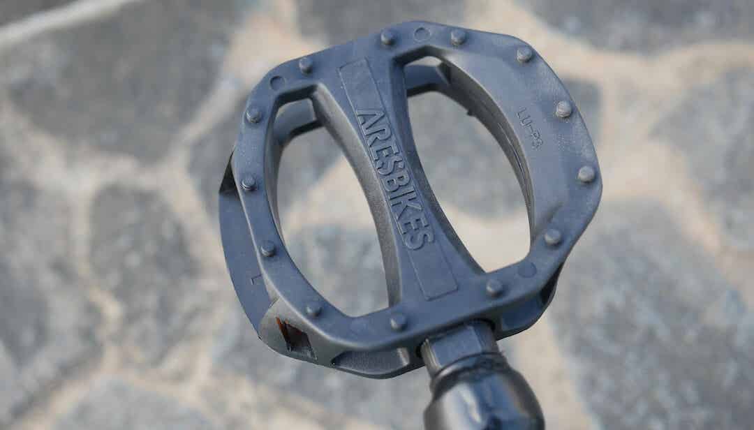 ARESBIKES　APLUSのペダル