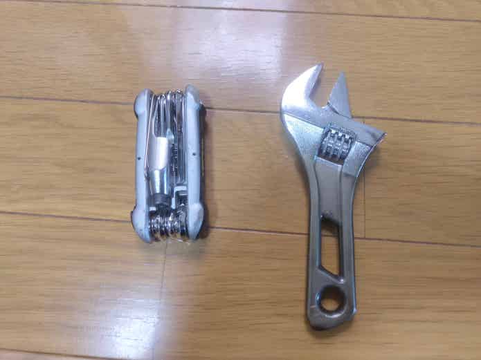 BMXのブレーキ調整に使う工具