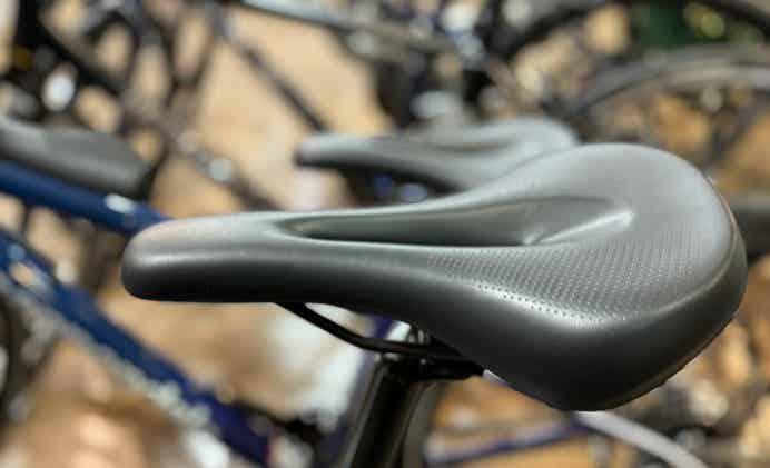 クロスバイクのサドル