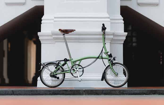 ロンドンの Hyde Park などの穏やかな緑地を彷彿とさせる「Laurel Green」