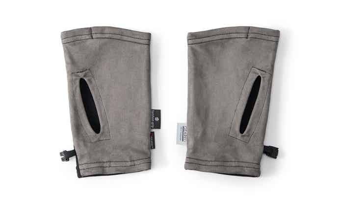 VERSATILE CUFF GAITERの掌