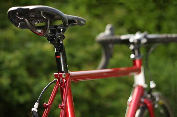 ロードバイクのサドル
