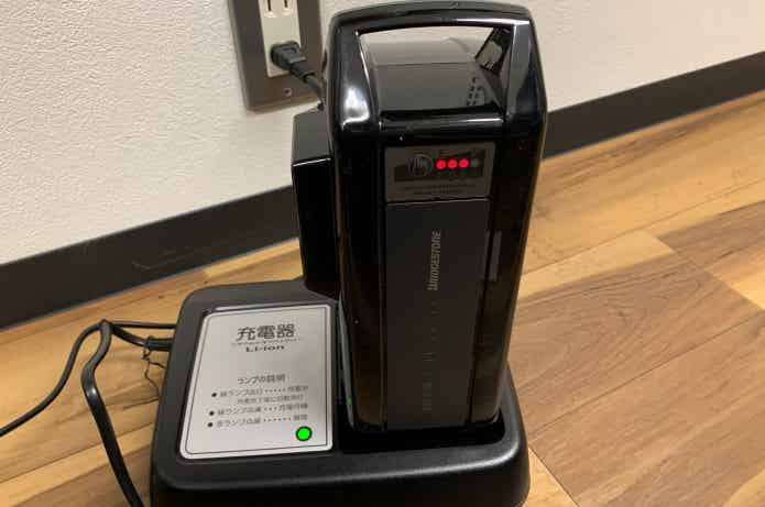 充電中のバッテリー