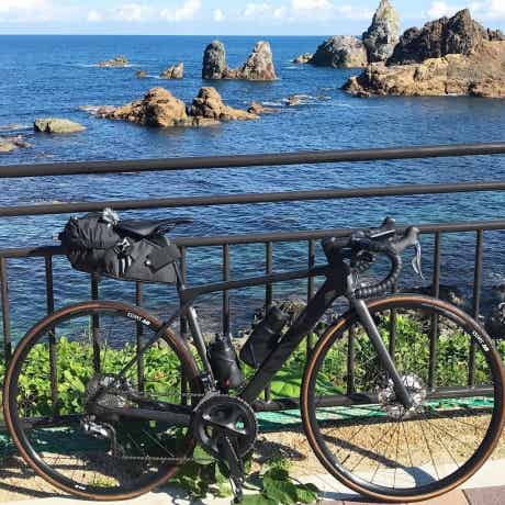 海とキャニオンのロードバイク
