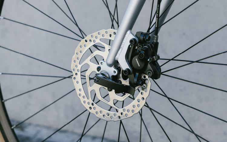 FUJIのクロスバイクのディスクブレーキ